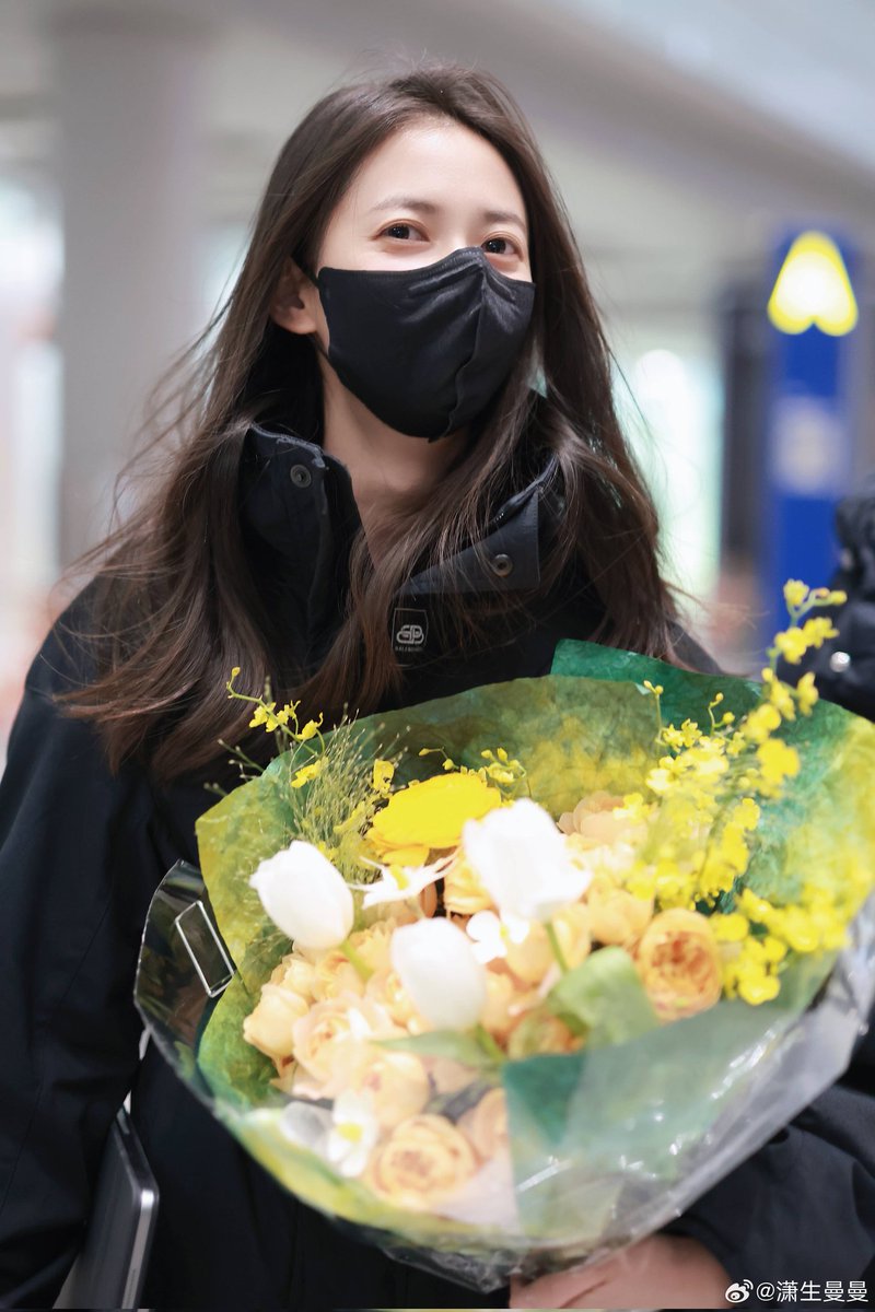 ForYukee's tweet photo. ✈️ 250123 | เมื่อวานช่วงดึก #เฉินอวี้ฉี เดินทางจากหางโจวไปปักกิ่งค่ะ ❤

©️ เครดิตรูป 司徒carey819 , 小豆卷儿喜欢吃肉肉 , 潇生曼曼 , 陈7的姐妹晓立

#ChenYuqi #陈钰琪 #YukeeChen 
#ForYukeeTravel #ForYukee https://t.co/8gqkVicXLF