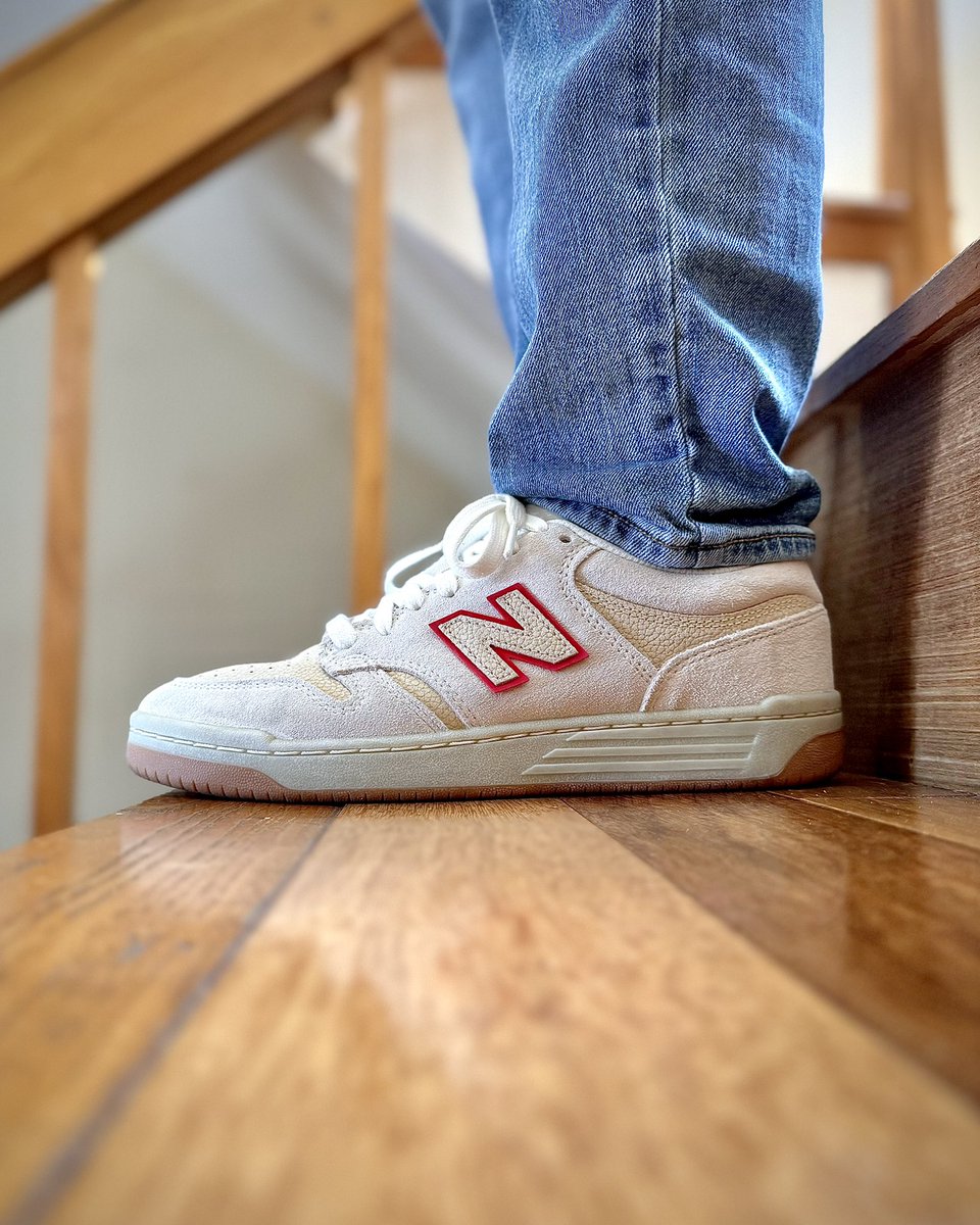 RPHorn's tweet photo. Different set of stairs for today’s #kotd for #firefridays w/@jayguidos!
#NBNumeric #ChocolateSkateboards #NB480 #yoursneakersaredope #wearyourkicks https://t.co/cLyRdCnUmI
