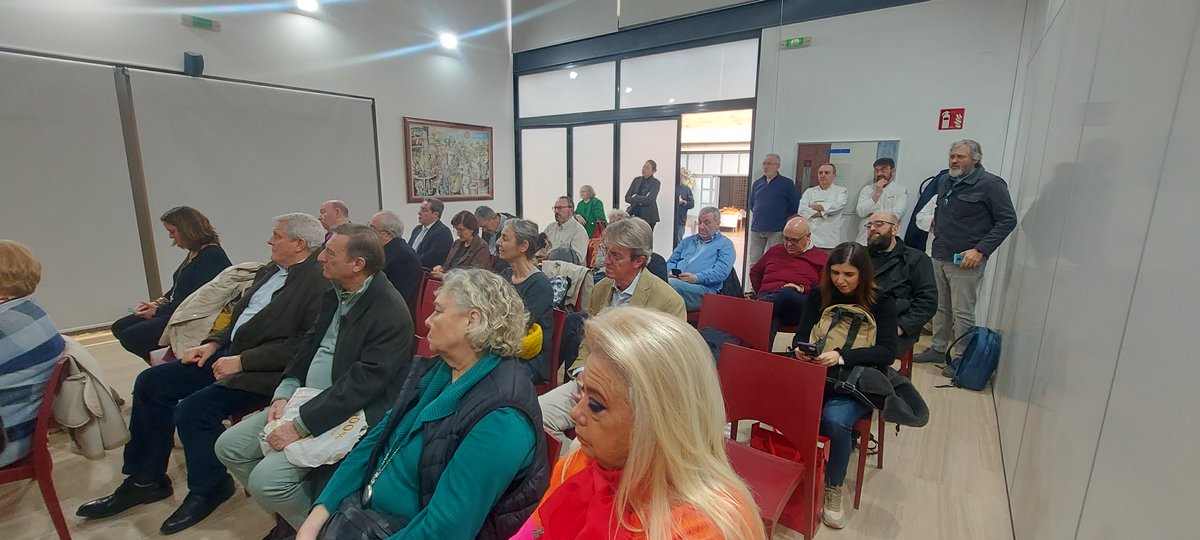 _APPV_'s tweet photo. La APPV ha participado esta mañana en el tradicional evento del Patrón de los Periodistas que se celebra en la sede de la DO de València.
#appv_periodistas #periodistasvalencianos #periodistas #periodismo #cosofundacion #cosomoda #APPV #premio #comunicación #comunicadora https://t.co/CPXx1jnhZI