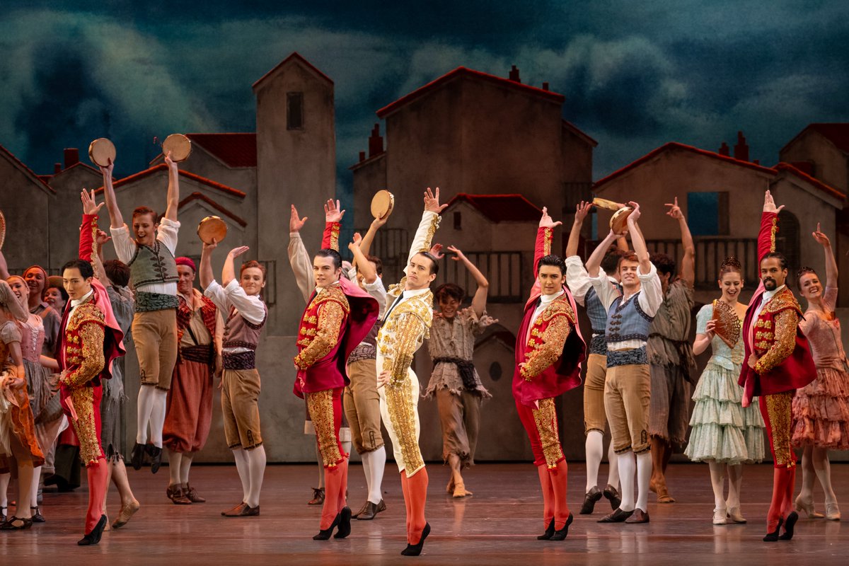 Opus Arte tweet media