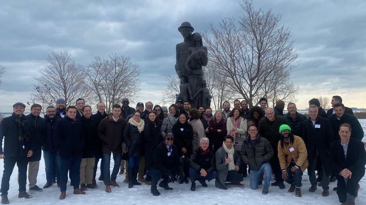 HilcoRealEstate's tweet photo. #HilcoRealEstate enjoyed exploring the Pullman &amp; Roseland neighborhoods alongside the South Side Community Investors Association &amp; the Neighborhood Building Owners Alliance. 
We were honored to meet with community leaders to learn of the developments shaping these neighborhoods. https://t.co/OUPWWX7xi1
