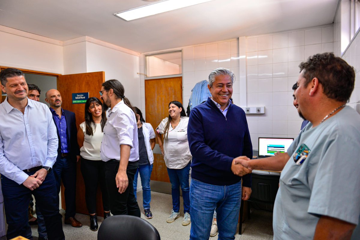Rolo_Figueroa's tweet photo. LA SALUD COMO PRIORIDAD

Inauguramos el Centro de Salud “Dr. Quirno Costa y el Centro de Rehabilitación del Hospital Dr. Ramón Carrillo de San Martín de los Andes, que funciona en el ex centro modular sanitario ubicado en pleno centro de la localidad. 

Los neuquinos siempre queremos mucho más: queremos más educación, más salud, más seguridad, más obras de infraestructura. Eso también es la Neuquinidad.