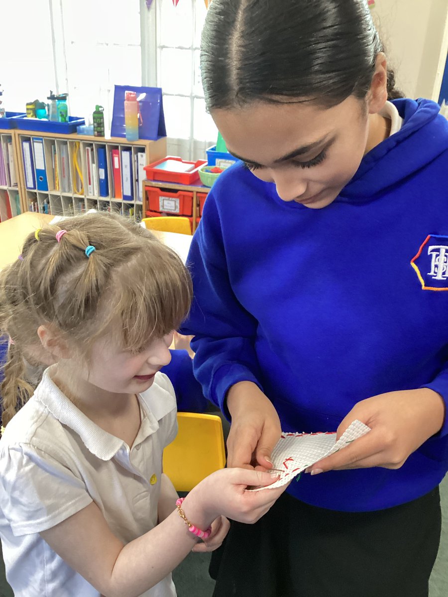 We have had another lovely afternoon in Robins as we were joined by the kingfishers to finish off our blankets 😁