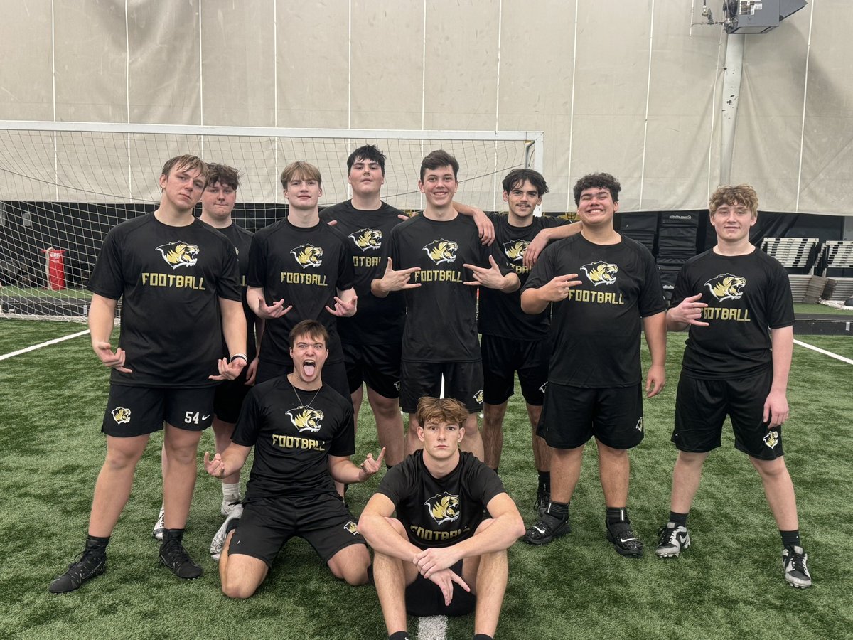BvilleFB's tweet image. Our Competition # 1 squad winners!

These teams started our offseason competitions 1-0.

#TigerDNA #DFT