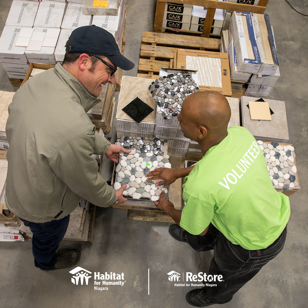 Hey West Niagara and Grimsby folks!
Get in shape this year by volunteering at our @habitatniagararestores – we’re currently seeking volunteers for our Grimsby ReStore!
habitatniagara.ca/new-year-new-y…