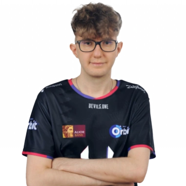 suleksvsky's tweet photo. @LolRibu to ty? https://t.co/203a6m5wiS
