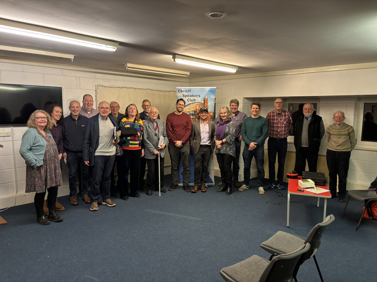 🎤✨ What an AMAZING night at Cardiff Speakers Club yesterday! 🌟🙌 We welcomed 18 attendees, including 4 fantastic guests who spoke with such confidence! 💪🎉 The evening was packed with inspiration, learning, and great connections. 🗣️💡 Huge thanks to everyone who joined us 🙌