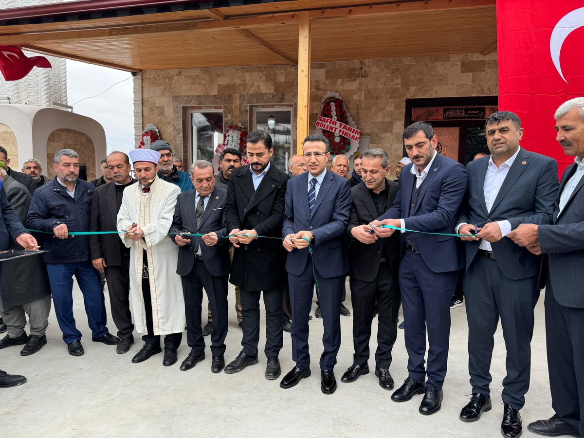 KirikhanKymkmlk's tweet photo. Kaymakamımız Sayın Ayhan AKPAY, İlçemiz Kurtuluş Mahallesi’nde Pado Ailesi tarafından inşa ettirilen H. NURETTİN PADO CAMİİ’nin ibadete açılış törenine katıldı. Caminin yapımını gerçekleştiren hayırsever iş insanı Murat PADO ve ailesine teşekkür ederiz. İlçemize hayırlı olsun. https://t.co/geiQKPRfgn