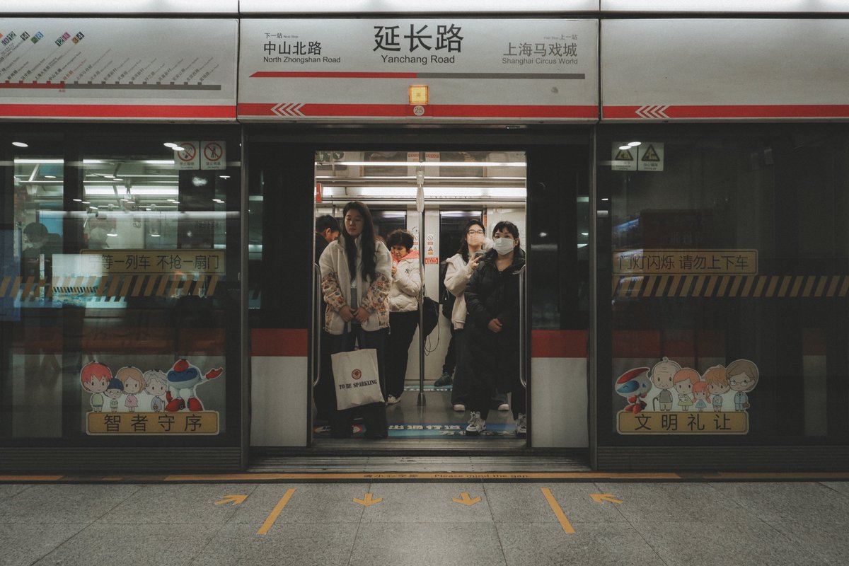 Okahida's tweet photo. Random visual: 24/365
Around my apartment complex n metro on the way to work..
Have you taken random pictures today?
#randomvisual
#okanyekrek
#shanghaidailylife
#fujixseries https://t.co/EfQ6RbKzVe