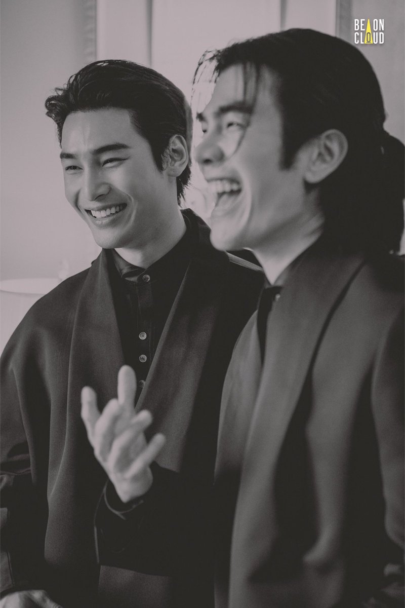 beoncloud_th's tweet photo. ยังไหวอยู่มั้ยค้าา ? ภาพบรรยากาศงานยังไม่มางับ เอาภาพเบื้องหลังไปอีกหนึ่งโพสต์ก่อนน้าา 💚💛✨ 

#MileApoDiorWinter25
#DiorWinter25 https://t.co/EGv9Tko5Uh