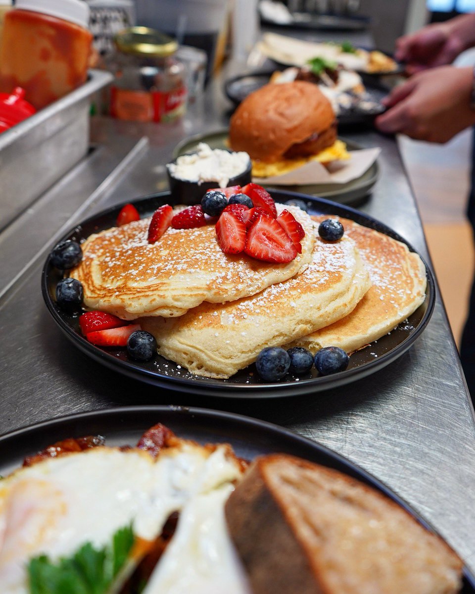 OriginalNFV's tweet photo. RP #Nosh #Napa
·
Breakfast line up.
#hotitem #breakfastgoals #napavalley #napamagazine #napafoodie #visitnapa #winecountryfood https://t.co/iOXMEI3OyP