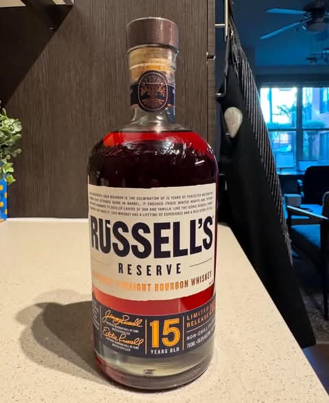williamthebourb's tweet photo. Mail day is the best day!
#russellsreserve #russellsreserve15 #rr150 #wildturkey #bourbon #bourbonwhiskey #theproofjunkie #proof #bourbonthieves #whiskey #kentucky #mailday https://t.co/oqOtCVcPyx