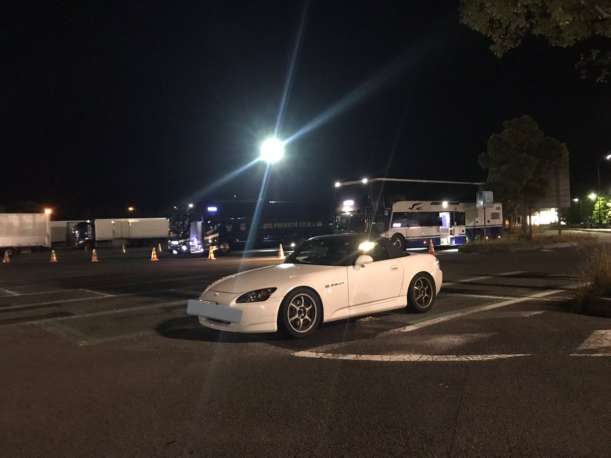 WideWidthness's tweet image. ニダブみたいなクルマ買いました！シバキ車らしくバンバンシバいて行こうと思います！ #S2000 #腰が痛い