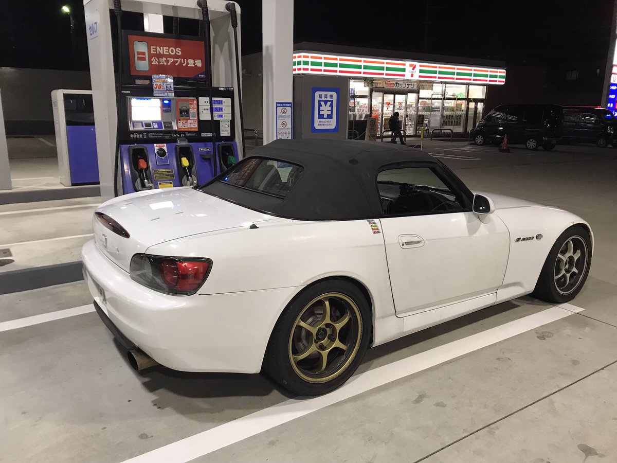 WideWidthness's tweet image. ニダブみたいなクルマ買いました！シバキ車らしくバンバンシバいて行こうと思います！ #S2000 #腰が痛い