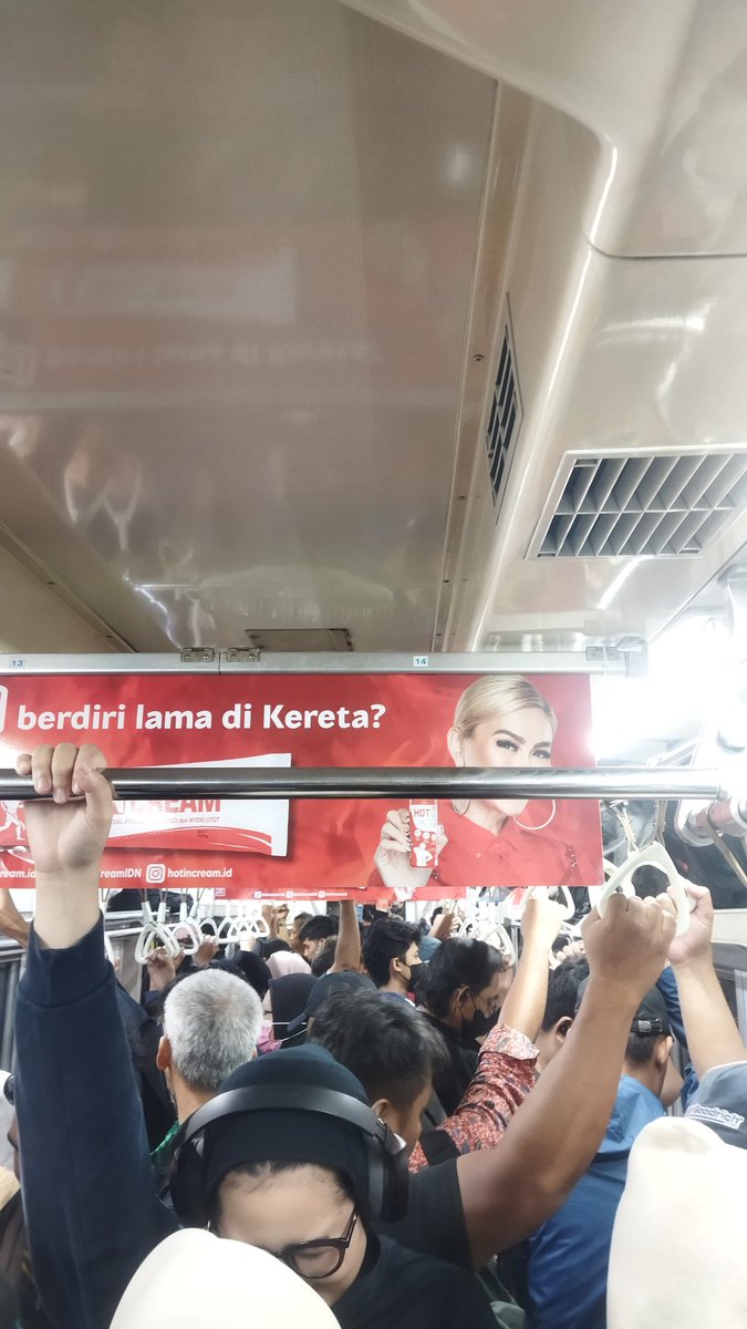 Pencari Makan tweet media
