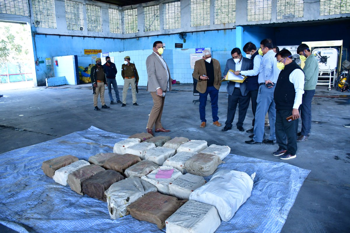 Lucknow Customs (Prev) Commissionerate tweet media