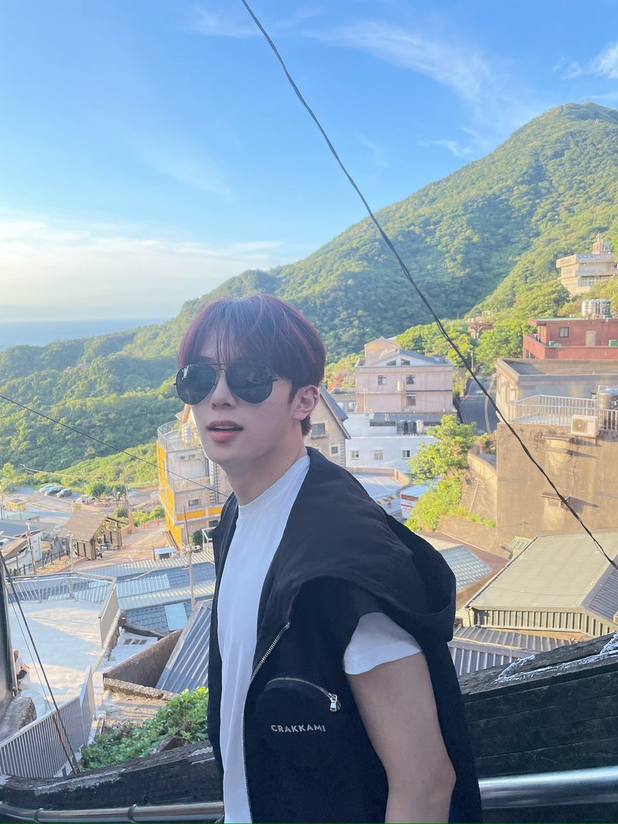 VERIVERY tweet media