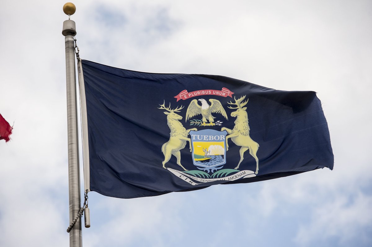🎉#HappyBirthday to the great state of Michigan! On this date 188 years ago, #Michigan joined the Union as the 26th State.

Fun Fact: Michigan's flag features several symbols, including native Michigan animals like the Bald Eagle, Elk &amp; Moose. Learn more: mi.gov/som/about-mich…