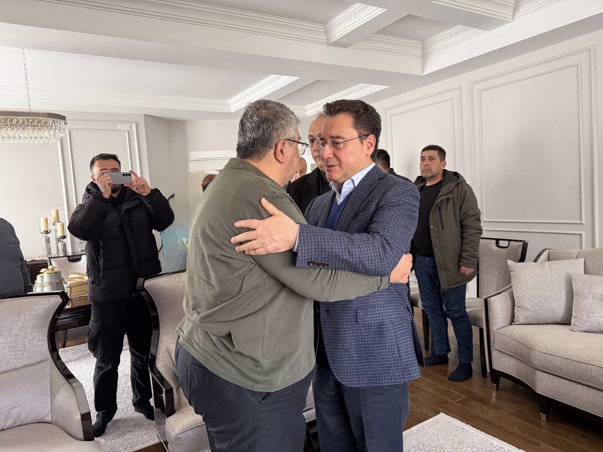 alibabacan's tweet photo. Kartalkaya'daki yangında hayatını kaybedenlerin ailelerine taziye ziyaretinde bulundum. Yaralılarımızı hastanede ziyaret ettim.

78 canımıza Allah’tan rahmet, ailelerine sabır, yaralılarımıza acil şifalar diliyorum.

Sorumluların tespit edilmesi için sürecin takipçisi olacağız. https://t.co/jQucyFKcTm