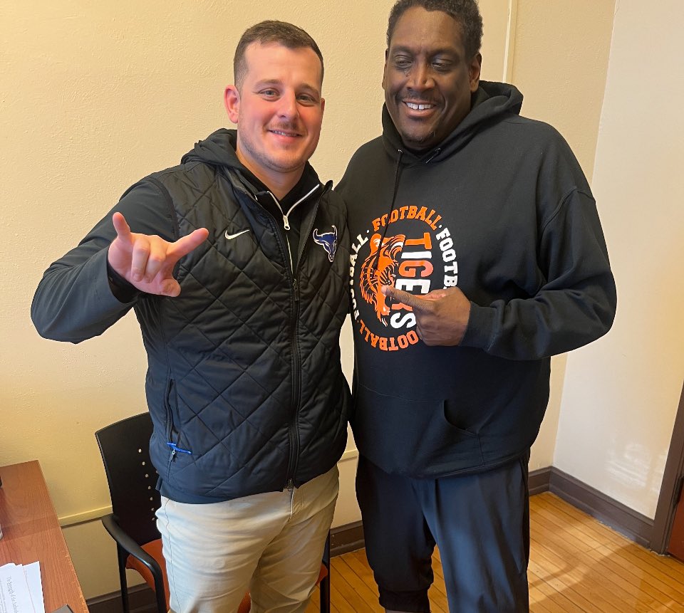 CoachBell13's tweet image. Thx @CoachHaggardUB for stopping bye to see my guys @its_quan2x @RoysterTajohn @matlockdarion6 #EastBeast