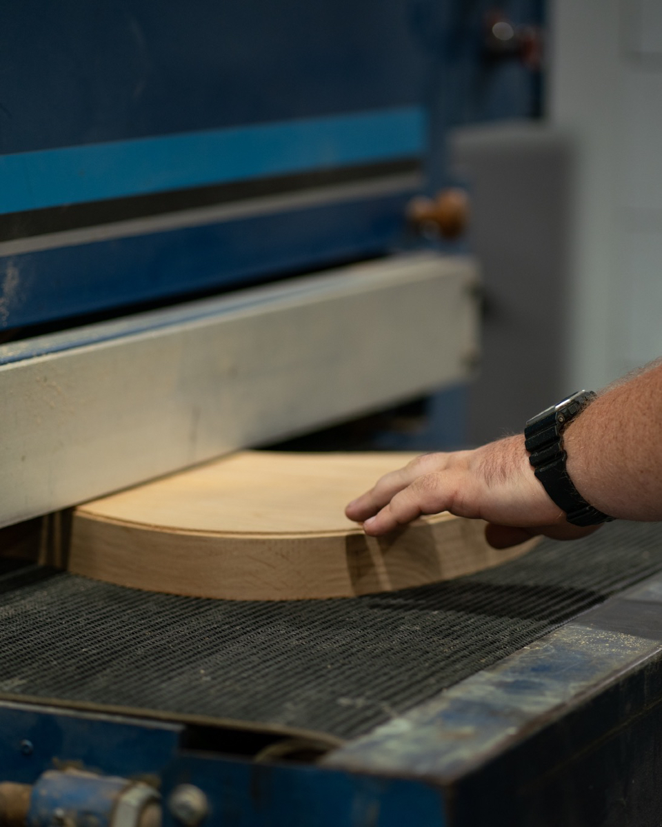 VeritasGuitars's tweet photo. Ending the week strong! 🤘 

#veritasguitars #intheshop #customguitars https://t.co/mLqQaBhnjF