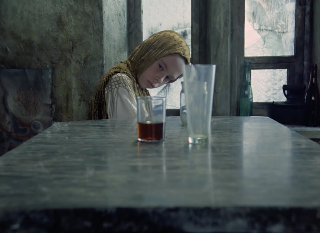 Lenscap's tweet photo. ‘Stalker’ (1979)
dir. Andrei Tarkovsky
dp. Georgi Rerberg/Aleksandr Knyazhinskiy https://t.co/nSV2rUd09v