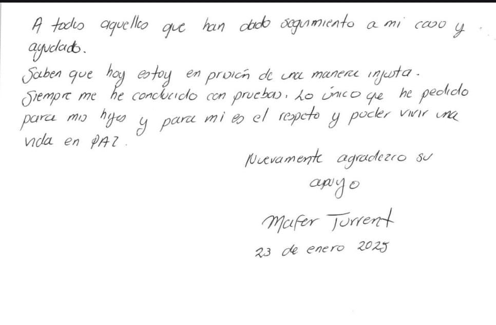 brujasdelmar's tweet photo. Nos hicieron llegar esta carta escrita a puño y letra por Mafer Turrent, quien aún sigue detenida, agradeciendo a todas las personas que se han sumado en apoyo ante esta injusticia.

Particularmente queremos agradecer la pronta respuesta y atención de @CitlaHM, quién encabeza @mujeresgobmx, ya que sin duda este acompañamiento es valioso y brinda esperanza de que este caso llegue a buen puerto.

#JusticiaParaMaferTurrent