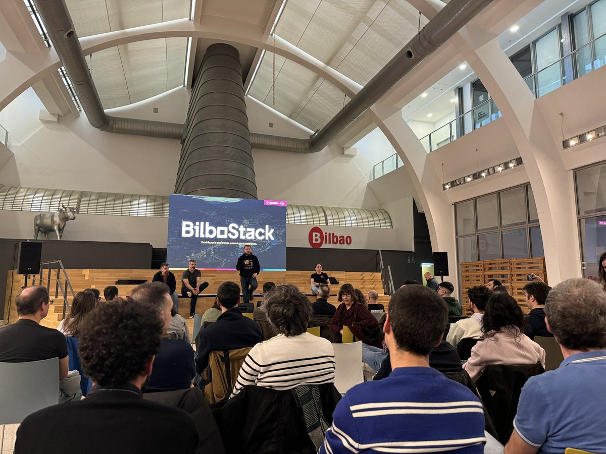sonia_toqqe's tweet image. “Aprender a través de la gente”
Comienza @BilboStack 
#LaPrevia
= Desmitificando el mundo del software que se ve por redes y acercándolo a la gente que quiere adentrarse en este mundo, viendo que la gente que trabaja en él son personas de carne y hueso.
#BilboStack25