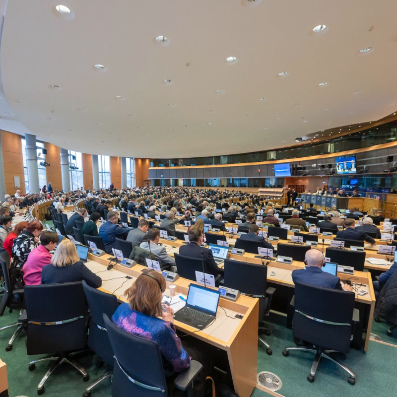 EU_EESC's tweet photo. Our first #EESCPlenary of 2025 is over! Here is the recap: 

Our members debated: 
🗣️ AI at work;
🗣️ the EU’s Southern Neighbourhood;
🗣️ sustainable and just transition. 

They voted opinions on #AI, competitiveness, #EUArctic strategy, and many more. 

#EUCivilSociety