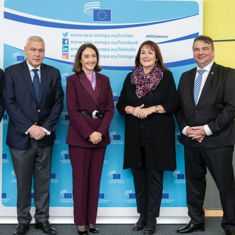 EU_EESC's tweet photo. Our first #EESCPlenary of 2025 is over! Here is the recap: 

Our members debated: 
🗣️ AI at work;
🗣️ the EU’s Southern Neighbourhood;
🗣️ sustainable and just transition. 

They voted opinions on #AI, competitiveness, #EUArctic strategy, and many more. 

#EUCivilSociety