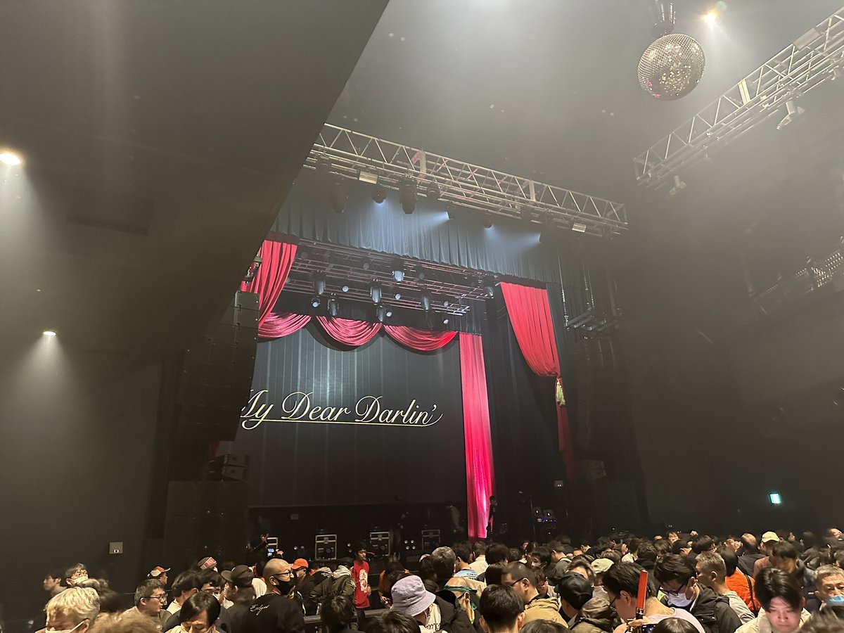 wahhoi_swi's tweet photo. 現場
MyDear好きすぎるので曲前のフォーメーションの時点で胸がいっぱいだった、一曲目に出してくるのは流石です
ブロックごとにセトリのテーマがはっきりしてて、5年積み上げた強さを感じた
とにかく今日は最高のひと言
#mydeardarlin’ #マイディア #rizeproduction #マイディア5周年 https://t.co/6xFYyhixBe