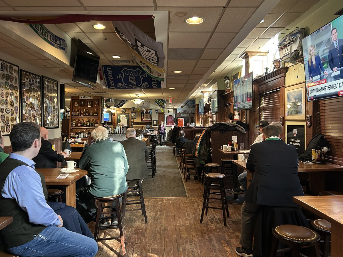 aohdcdiv3's tweet image. Brothers from around the county at pro life breakfast @IrishChannelPub