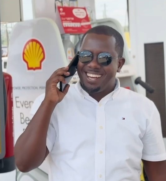 RichardTuwangye's tweet image. Nayogedde nabakulu ba @Shell_Uganda
babawe #V_Power at #FuelSave price all weekend. ⛽️🕺🏻Mwe mumanyi kyemulimpa.😊