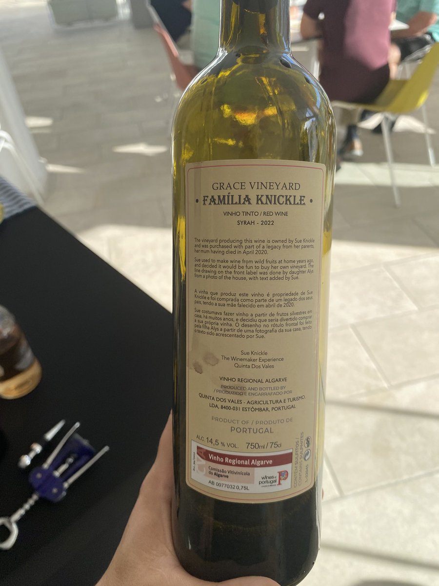 Bagsey_it's tweet photo. How lucky we are at #saharasunset to have such wonderful #membersandowners 
Cheese and wine just for them with a special bottle from portugal #thankyou https://t.co/CYWORiXTOV