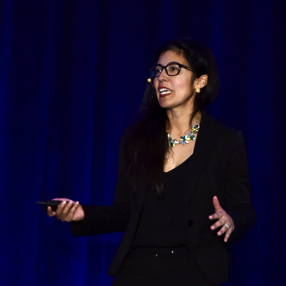 lowcarbusa's tweet photo. Now on the stage is Andrea Salcedo, DO, who is delivering a presentation on the topic “Endometriosis.”

Day 1 of the Symposium is dedicated to Women’s Health. #smhboca2025 https://t.co/jwNR0GlnbO