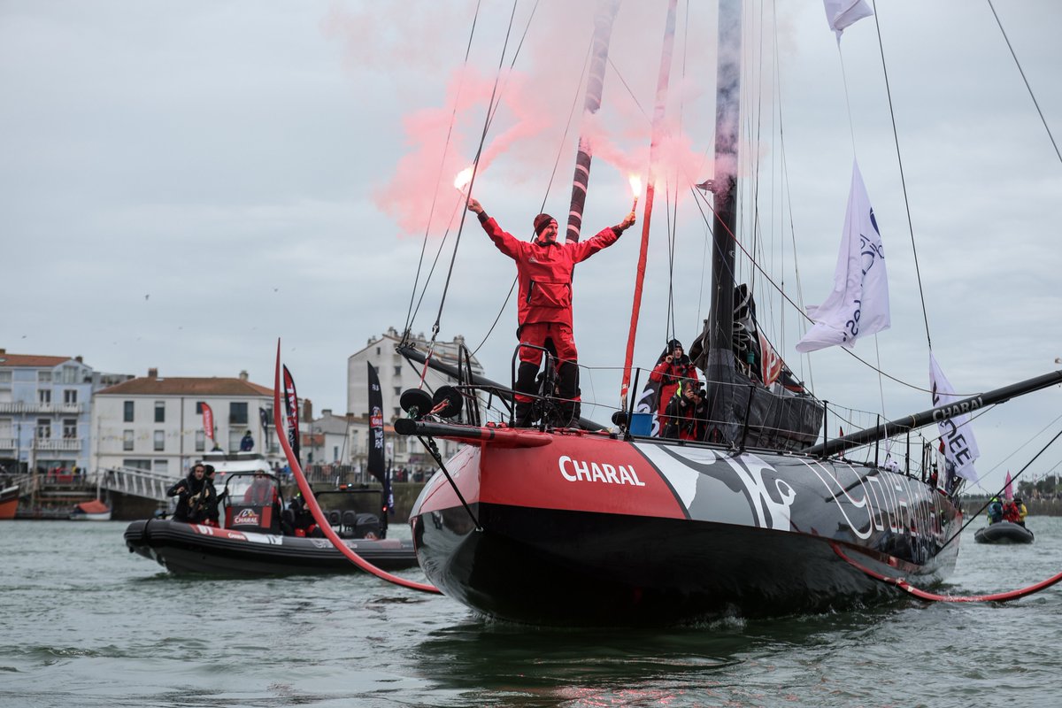 🔎"Une gestion des arrivées compliquée" - L'analyse du <a href="/VendeeGlobe/">Vendée Globe</a> de <a href="/GastonMorvan/">Gaston Morvan</a>. "Après le podium c’est Jérémie Beyou qui a coupé à son tour la ligne dans la nuit de jeudi à vendredi, suivi par Paul Meilhat". La suite de l'article👉 tinyurl.com/y5b6kcrr

📸M. Lloyd / Alea