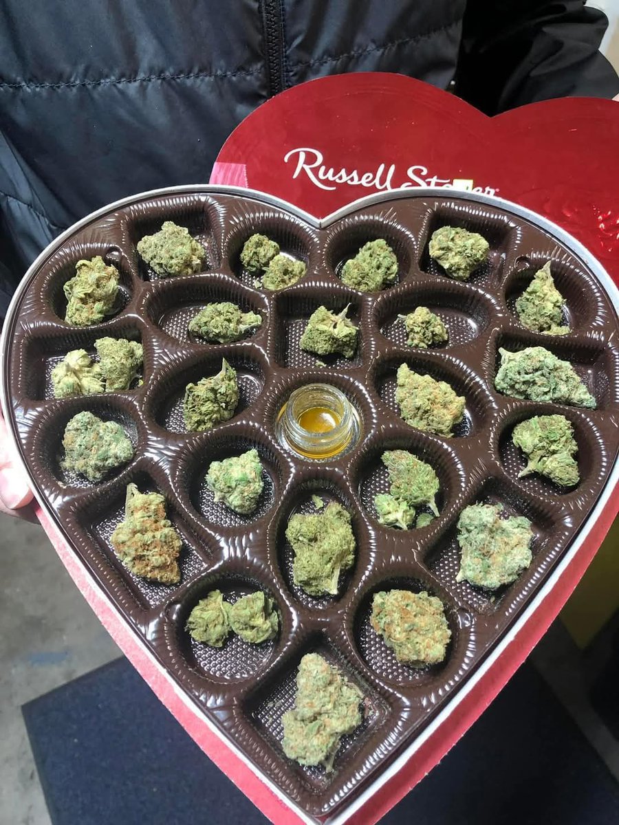 NaturalWaysCBD's tweet photo. V-day is right around the corner, and nothing says I love you like a "box of chocolates" 💚🍃 https://t.co/FbJQykSNTP