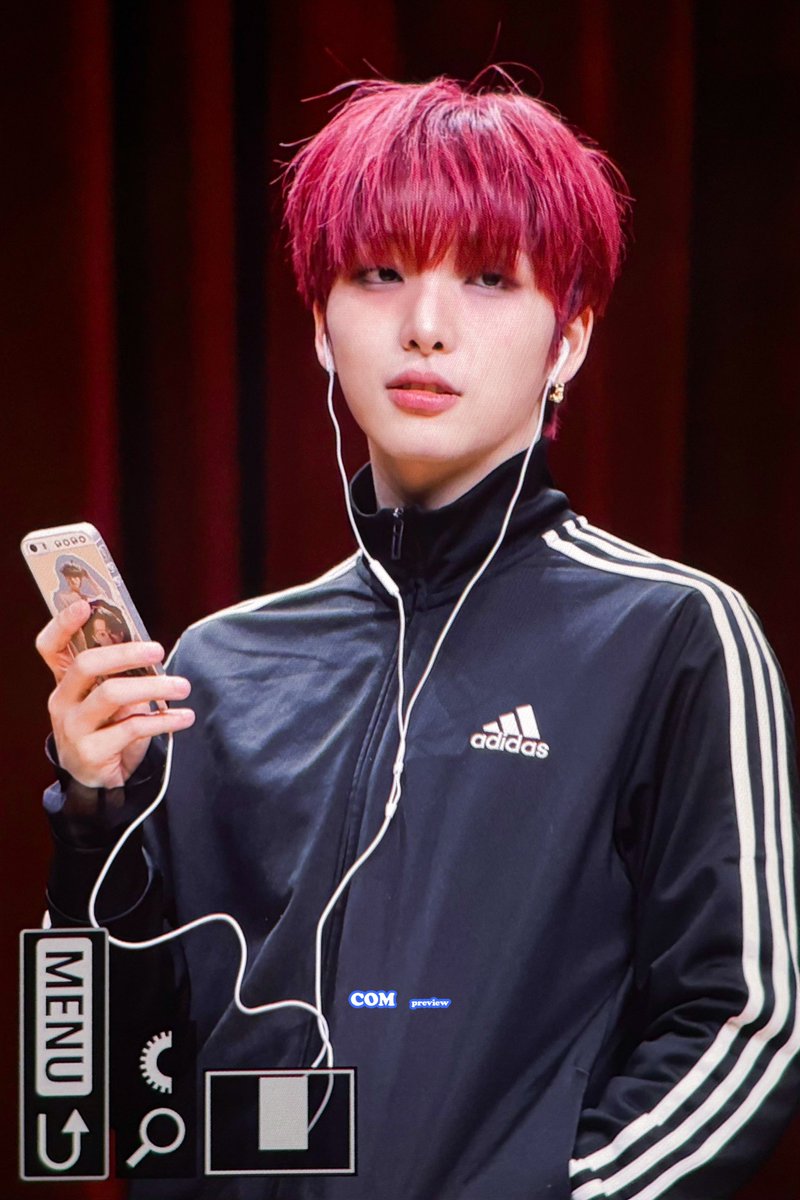 color_of_seoho's tweet photo. 250124 #서호

진심 잘생김😳😳😳

#ONEUS #원어스 
#서호 #이서호 #SEOHO #ソホ #COM https://t.co/anpGHFbUtU