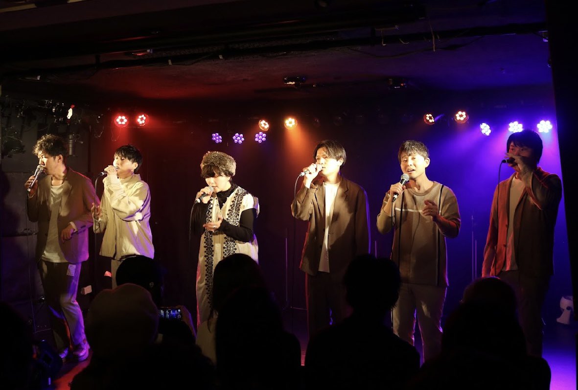 hajimaru_maru's tweet photo. ご挨拶遅くなりましたが、アカフレVol.4お越しの皆さんありがとうございました！

素晴らしい対バンの皆さん、情熱の主催者かっきーと一緒に、アツいライブになりました！
打ち上げも楽しかったー🍺

次回は3月！
お待ちしてます！

setlist

1.ボクノート
2.恋に落ちたら
3.ゼロのままでいられたら https://t.co/beqdX76Hzh
