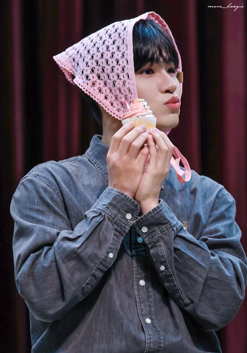 more_boogie's tweet photo. 250124 점프업 팬사인회

#태환 #TAEHWAN
#배너 #VANNER https://t.co/VTxMNjn2z9