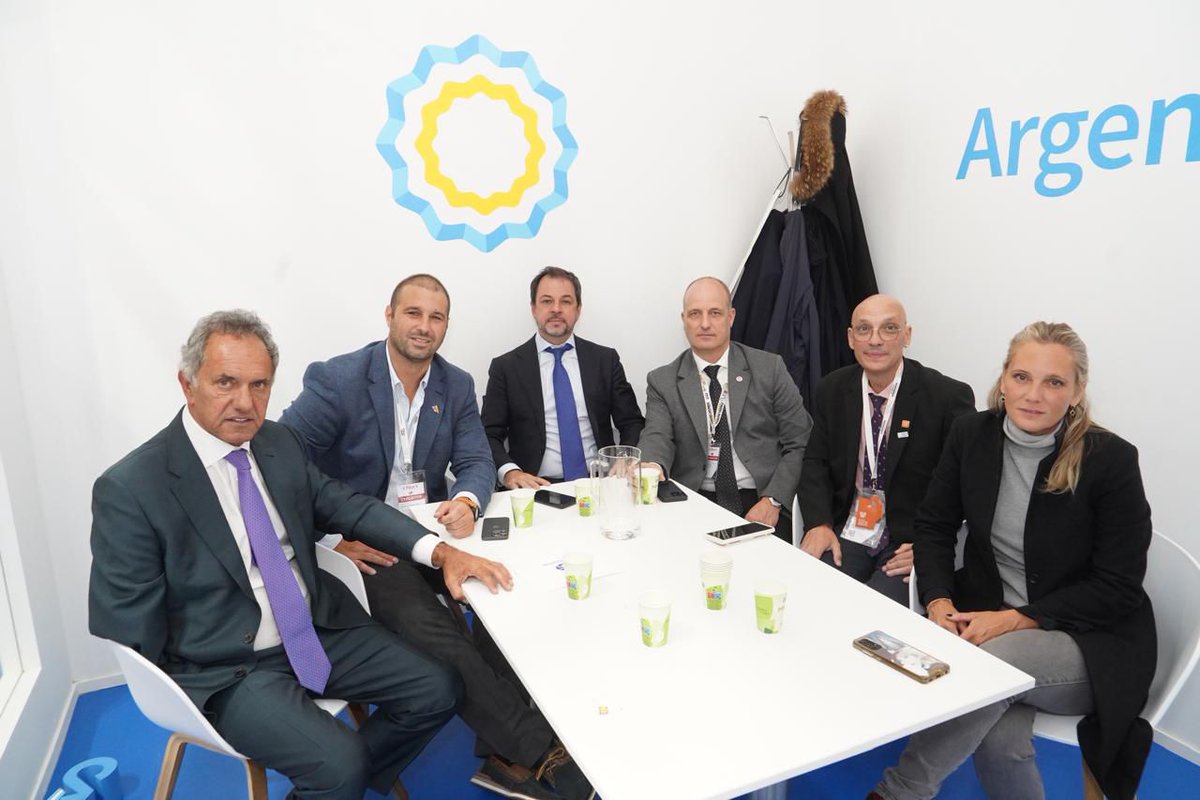 dpptdf's tweet photo. El Puerto de Ushuaia refuerza su presencia internacional en FITUR 2025

El vicepresidente de la DPP Miguel Ramírez  junto al presidente del INFUETUR Dante Querciali destacaron el trabajo conjunto en la participación de Tierra del Fuego en FITUR 2025
https://t.co/GDqbTiw8HK https://t.co/2JsOsQHQvF