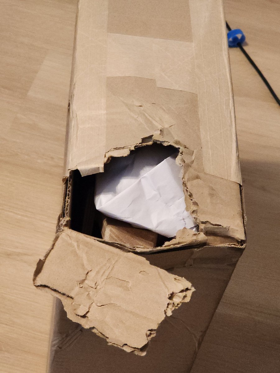 mys_meliss's tweet photo. @alprazosam18 @UPS This is what they did to my HANDMADE order. @UPS is super awesome at their jobs. 😒

I hope yours resurfaces and doesn't show up looking like this! https://t.co/w6aAQCEuON