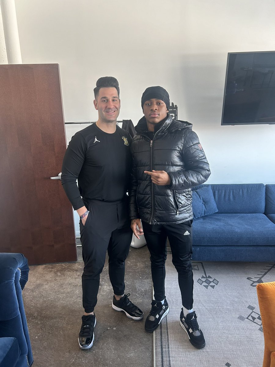 Kyshawn Robinson (@kyshawnr2) on Twitter photo #AGTG Ucla Offered 🔵🟡
#GoBruins
<a href="/CoachTSunseri/">Tino Sunseri</a> <a href="/UCLAFootball/">UCLA Football</a>
<a href="/PA_TodaySports/">PA Today</a> <a href="/EdOBrienCFB/">EdOBrienCFB</a> <a href="/MohrRecruiting/">Brian Mohr</a> <a href="/DemetricDWarren/">Demetric D. Warren</a> <a href="/ChadSimmons_/">ChadSimmons</a> <a href="/CharlesPower/">Charles Power</a> <a href="/BrianDohn247/">BrianDohn247</a> <a href="/adamgorney/">Adam Gorney</a> @MAnderson247 <a href="/TomLoy247/">Tom Loy</a> <a href="/ZBlostein247/">Zach Blostein</a> <a href="/SWiltfong_/">Steve Wiltfong</a> <a href="/wpialsportsnews/">WPIAL Sportsmen</a> #AGTG Ucla Offered 🔵🟡
#GoBruins
<a href="/CoachTSunseri/">Tino Sunseri</a> <a href="/UCLAFootball/">UCLA Football</a>
<a href="/PA_TodaySports/">PA Today</a> <a href="/EdOBrienCFB/">EdOBrienCFB</a> <a href="/MohrRecruiting/">Brian Mohr</a> <a href="/DemetricDWarren/">Demetric D. Warren</a> <a href="/ChadSimmons_/">ChadSimmons</a> <a href="/CharlesPower/">Charles Power</a> <a href="/BrianDohn247/">BrianDohn247</a> <a href="/adamgorney/">Adam Gorney</a> @MAnderson247 <a href="/TomLoy247/">Tom Loy</a> <a href="/ZBlostein247/">Zach Blostein</a> <a href="/SWiltfong_/">Steve Wiltfong</a> <a href="/wpialsportsnews/">WPIAL Sportsmen</a>