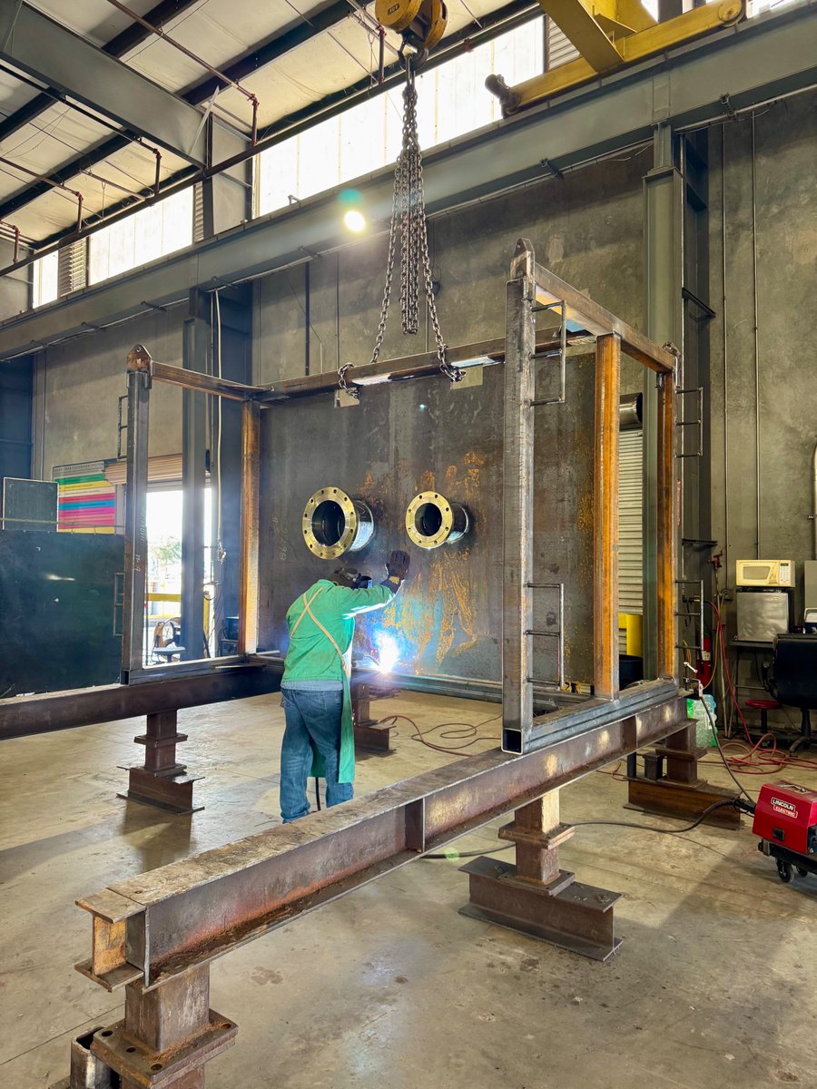2911Fab's tweet photo. Built by hand, backed by skill. 💪🔥 When it comes to quality, we let our craftsmanship do the talking.
.
.
.
#fab #welding #metalwork #engineering #welder #fabshop #manufacturing #steel #custom #metal #design #weld #metalfabrication #migwelding #metalworking #weldernation https://t.co/hUdZ0mOLGE