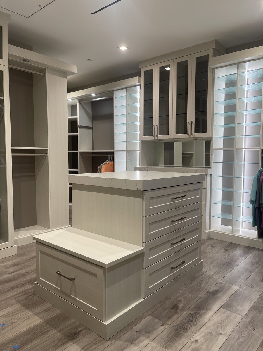 InspiredClosets LV tweet media