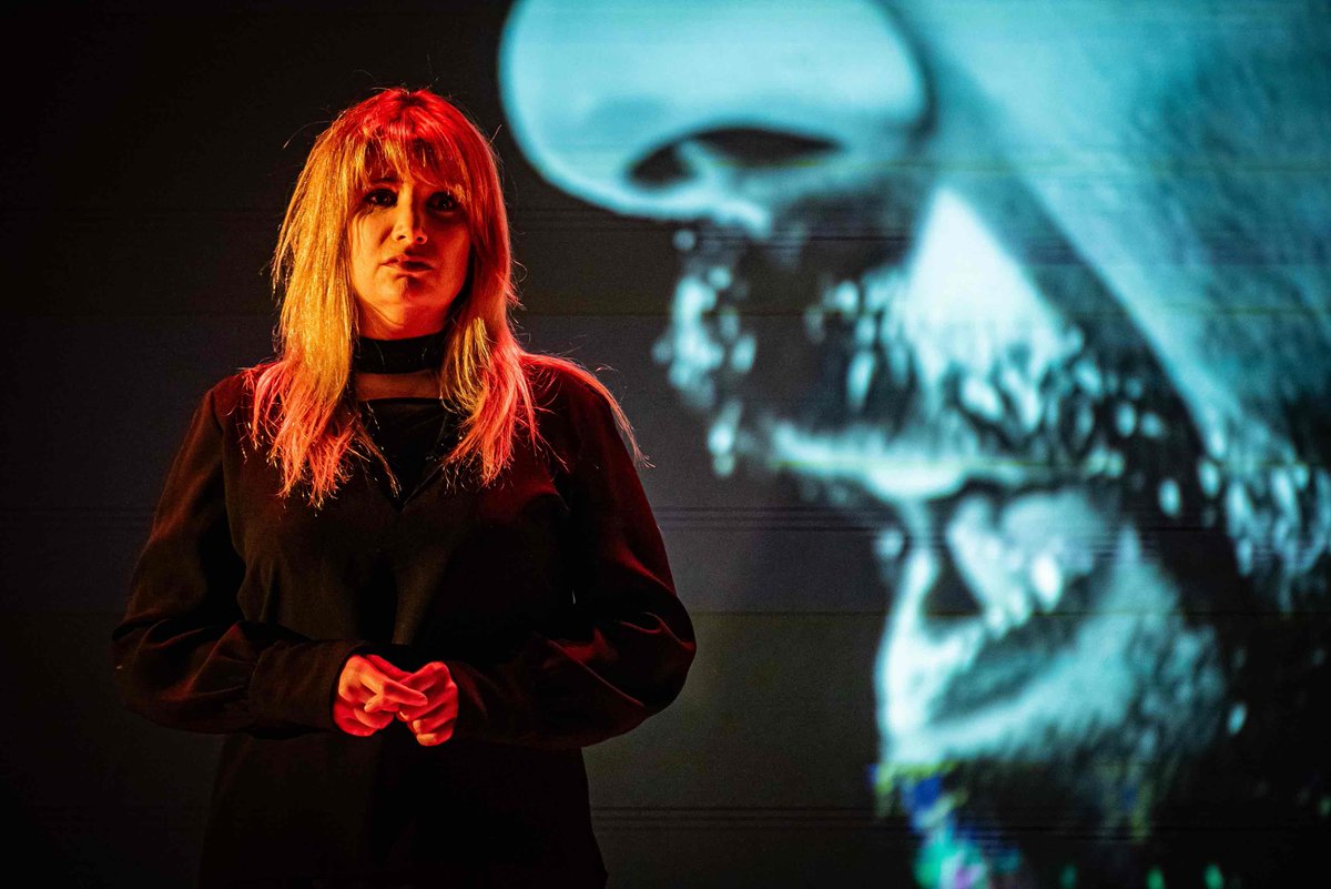 🏆 FINALISTAS PREMIOS OH! / MEJOR INTERPRETACIÓN FEMENINA

• CARLA LOGA por "Gasolina con capullos", de #HigienicoPapelTeatro
• CARMEN GLORIA por "Perendi", de #LaCompañíaDelAlba
• CRIS PUERTAS por "Yo la quería" de #HigienicoPapelTeatro

#PremiosOh2025