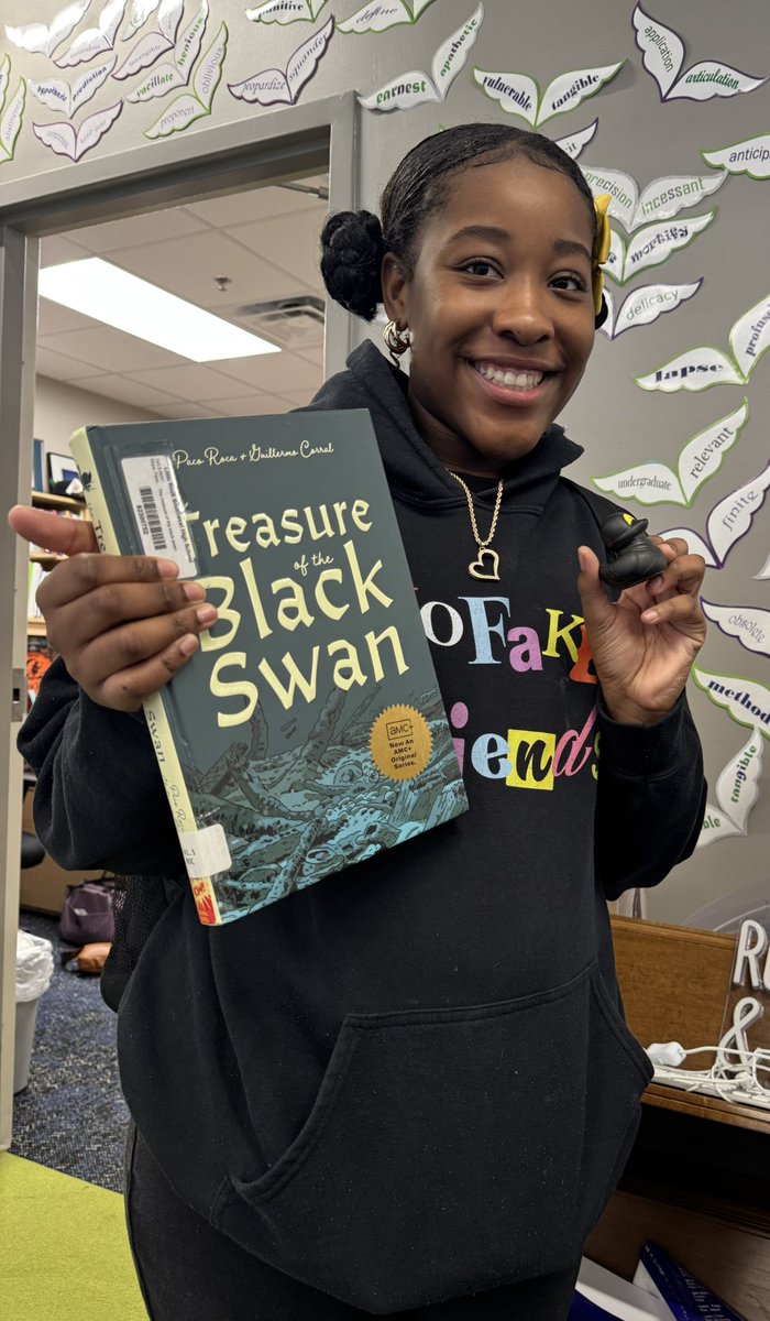 GryphonLibrary's tweet image. (3/3) Nothing compares to seeing the pleasure on the faces of @lrsouthwestlrsd Gryphons selecting their rubber ducks. A students has already asked if we will do it again. We said if we get more ducks donated. #Worthwhile #Booklovers @lrsd @LrsdMedia @DrJermallWright