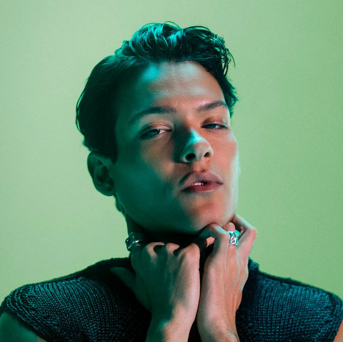 omaronchart's tweet photo. “I’M NOT A BOY” BY OMAR RUDBERG OUT ON JANUARY 31ST!! https://t.co/RExOzqEUph
