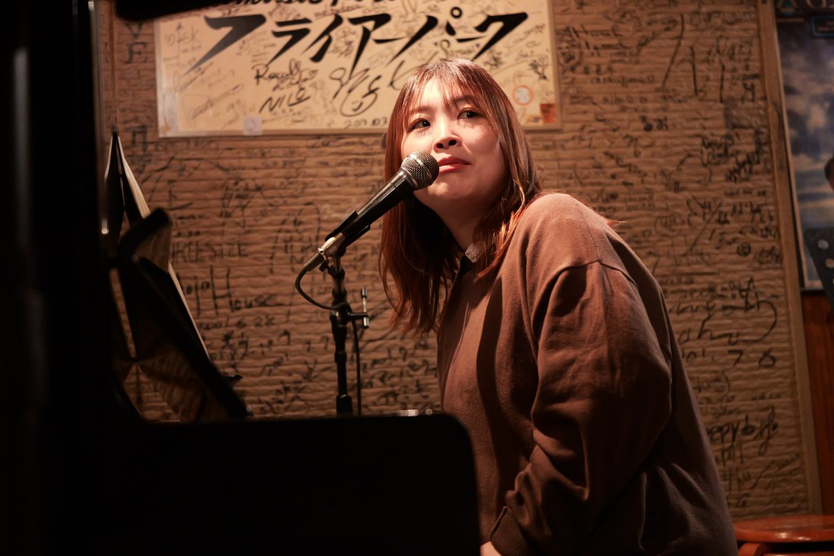 nonyan23's tweet photo. 今夜はフライアーパーク
 #Youli
 #花果
 #EN
今夜のENさんです
今年1発目のライブだったそうです
前向きメドレーは体力使いますね
うつくしいもの聴かないと終わらないで、聴けて良かったです https://t.co/UjPqW4BWTD