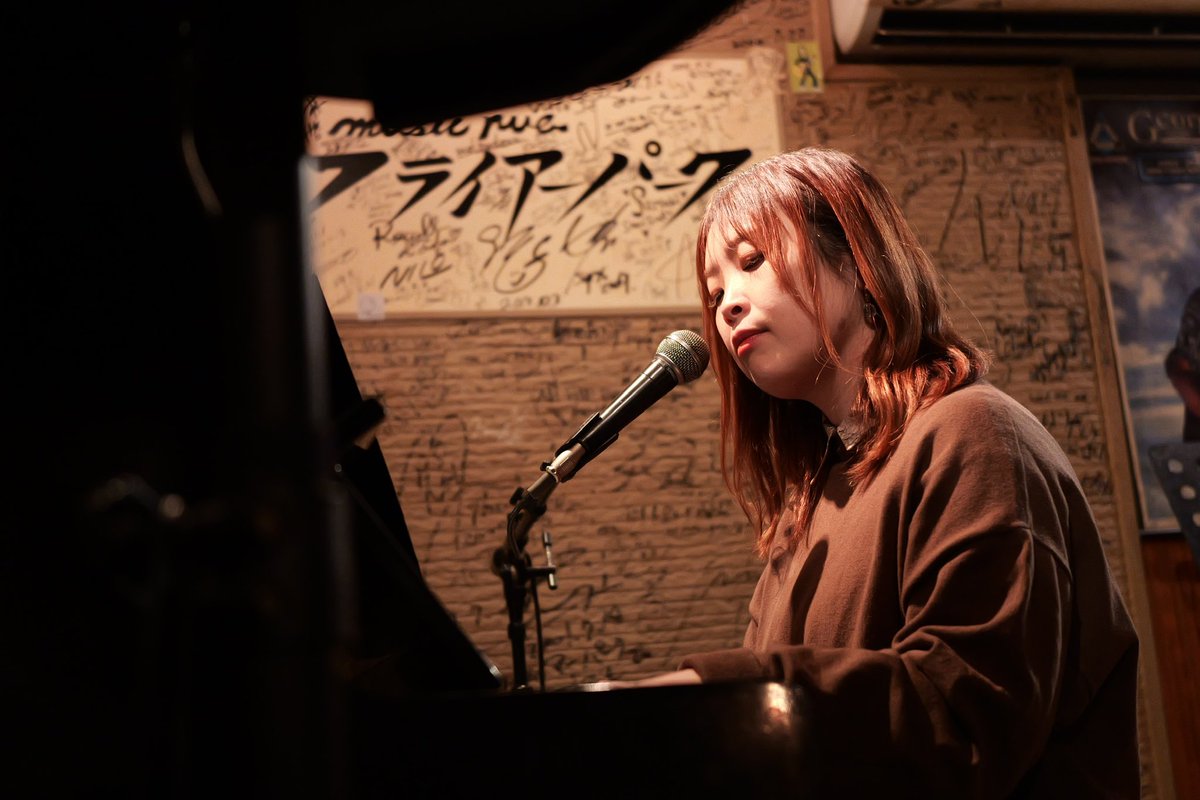 nonyan23's tweet photo. 今夜はフライアーパーク
 #Youli
 #花果
 #EN
今夜のENさんです
今年1発目のライブだったそうです
前向きメドレーは体力使いますね
うつくしいもの聴かないと終わらないで、聴けて良かったです https://t.co/UjPqW4BWTD